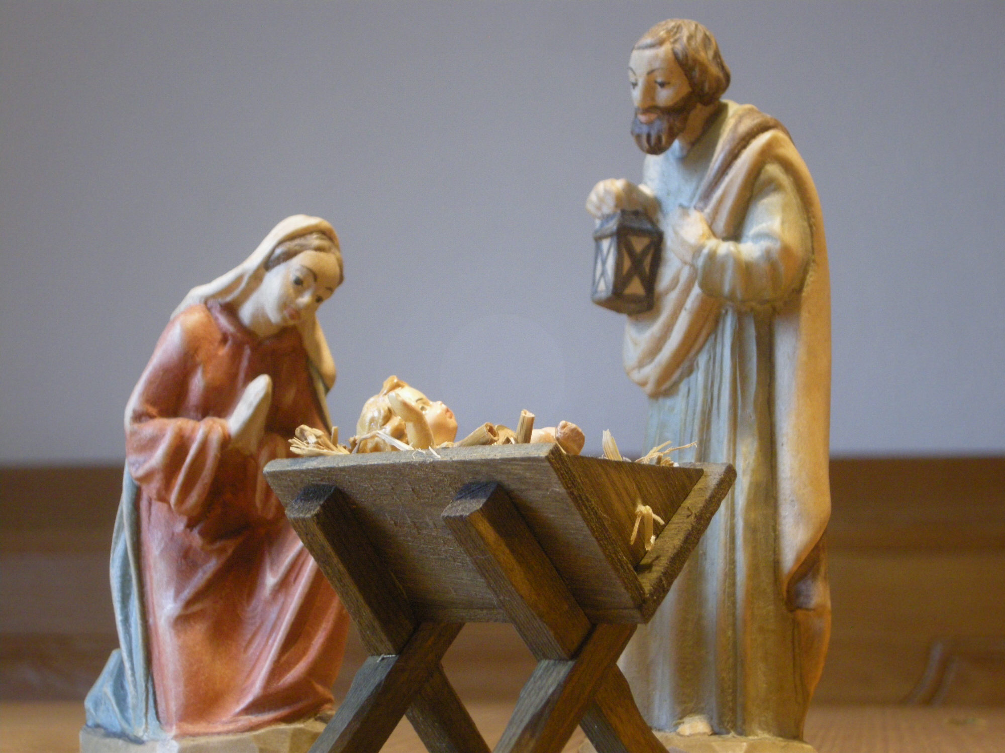 WeihnachtsKrippe-und-HolzFiguren--1-DSCN1075