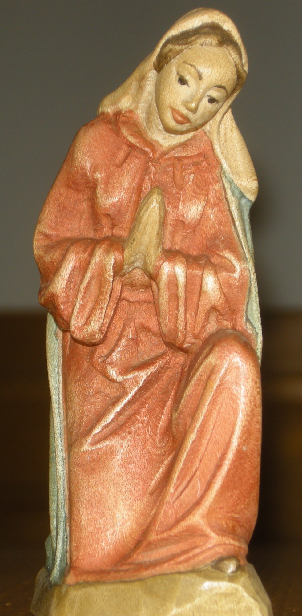 WeihnachtsKrippe-und-HolzFiguren--Maria-DSCN1070